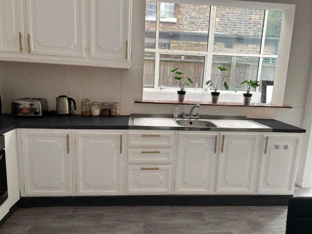 Guest House Balham, South London Spacious, Lambert, 6 Rooms Available Eksteriør bilde